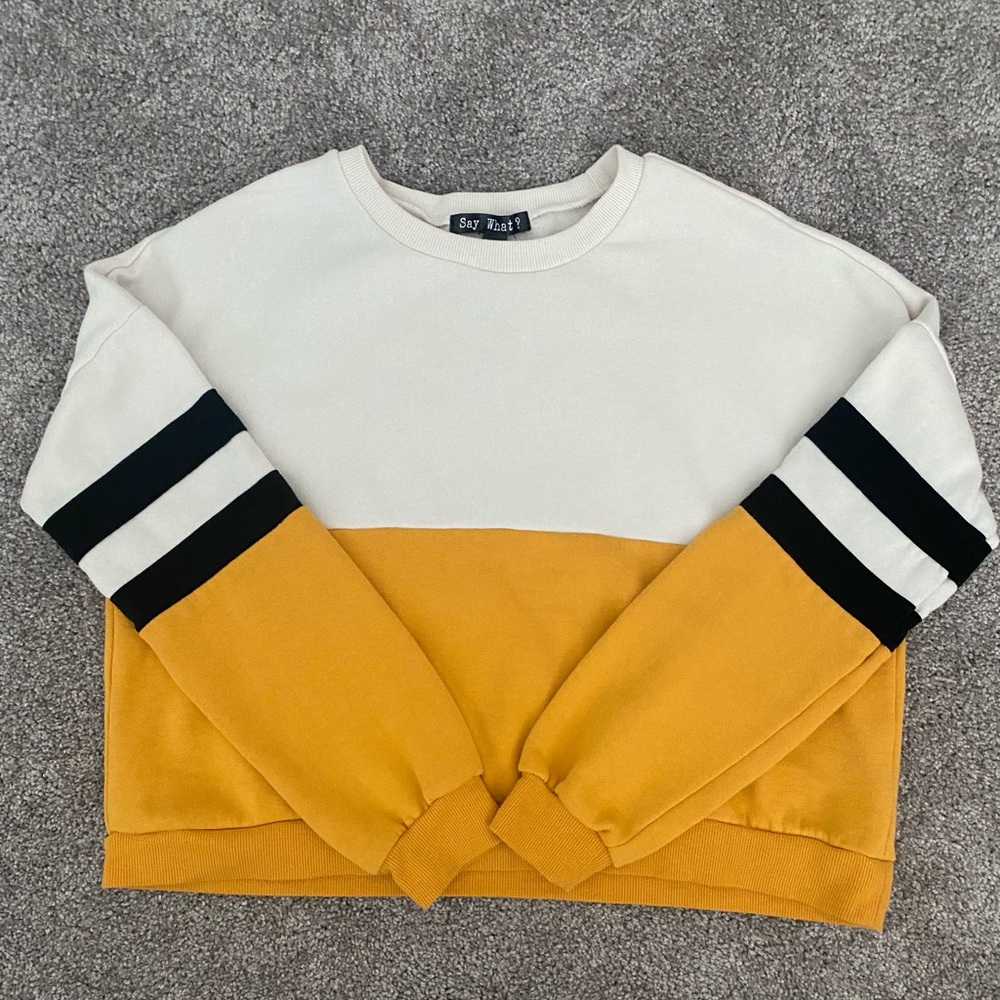 White and yellow striped cropped crewneck